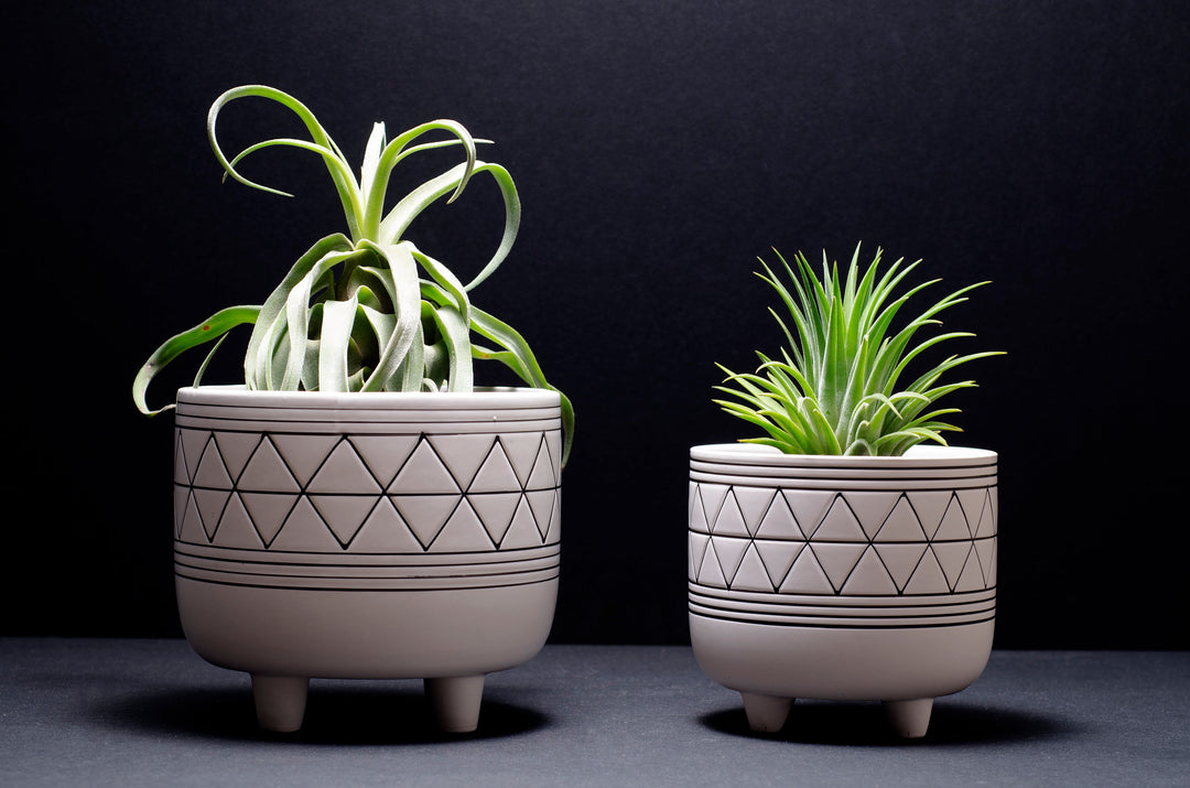 geometric pot plant Geometric Footed Planter – The Artizan Way